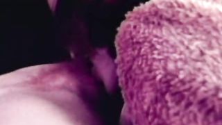 Stepdaughter Licks Stepmoms Pussy to Orgasm (1970s Vintage)