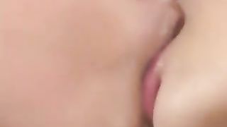 JAPANESE GIRLS KISS 2