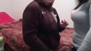 HOT!!! Two amateur lesbians make their first sext tape
