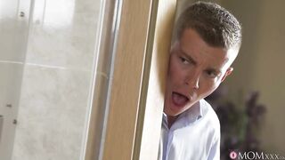 Ebony Milf next door caught - MOM XXX