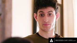 MODERN-DAY SINS - Anal Hungry Petite Cheerleader Alexis Tae Fucks BF's Roommate & Stepdad - PART 1+2