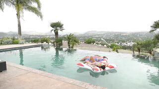 Bi Pool Orgy