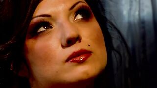 Hot nakes lesbians get playful using ice cream