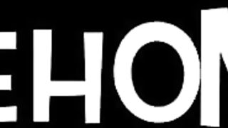 Lesbiennne en exterieur pour les voyeurs en cam direct