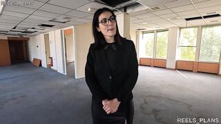 Real Estate Agent Cheats on Her Boyfriend, Gets Anal Fucked During Visit by Fake Clients !!!