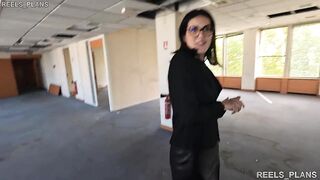 Real Estate Agent Cheats on Her Boyfriend, Gets Anal Fucked During Visit by Fake Clients !!!