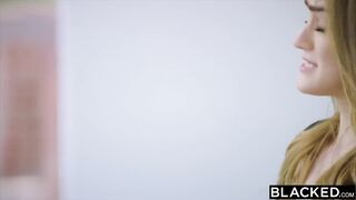 BLACKED This PAWG masseuse did not expect to fuck her black client