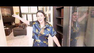 Spending Spring Break With My Sexy Step Aunt Part 1 Coco Vandi