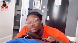 Ebony BBW Delivers Pizza And Gets A Tip