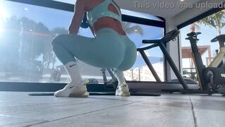 Fit Teen Bubble But Fucks her Personal Trainer after the Gym