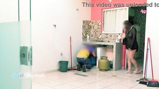 Hot wife Thay Ksada gets out of the shower and greets the delivery man in just a nightgown