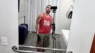Behind the scenes of the recording with the delicious Ellen Ventura telling many stories and giving a lot of ass