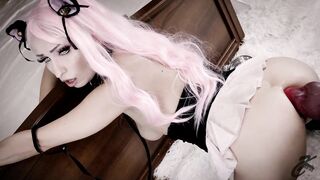 Werewolf dildo stretches my ass - hardcore pleasure