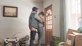 Watching how random pizza guy fuck my wife in the ass