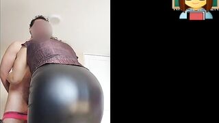 MI SUEGRA MILF LLEGA DEL TRABAJO Y SU HIJA AUN NO LLEGA DE ESTUDIAR Y COGEMOS