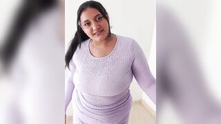 Real estate agent sells her pussy