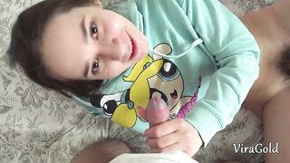 Сводная Сестренка Надрачивает Хуй Брату пока Родителей нет Дома