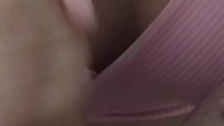 Larga y profunda mamada hasta recibir todo mi semen en su boca