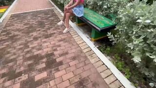MI NOVIA CULONA QUIERE QUE ME LA FOLLE EN EL BAÑO PUBLICO DEL PARQUE