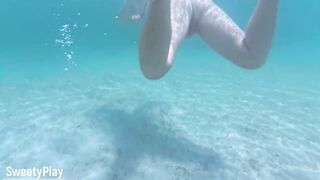 Creampie whore swimming underwater