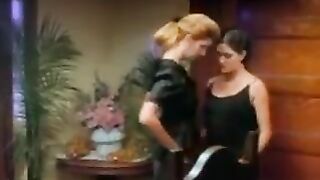 Stephanie Swift and Christy Lake (escena TPalace pleasure)