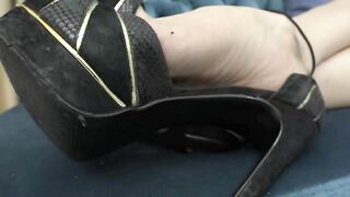 kissing a mysterious girl