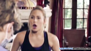 Lesbian trio fingering and squirting 