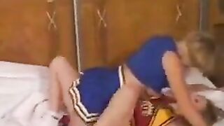 Cheerleaders Scissor