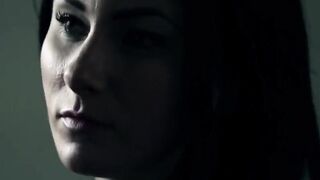 Security agent catches hardly a girl