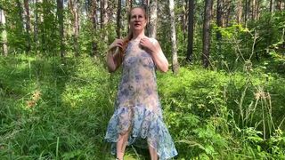 Milf undressed in the forest and showed everything