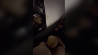 Cumplo mi fantasía de ser penetrada mientras juego League of Legends ????????