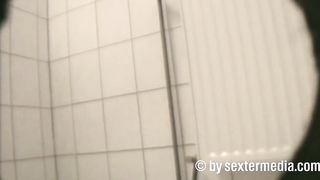 Yoyeur Damentoilette auf einer Raststaette