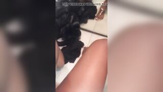 Eating Pussy In The Changing Room