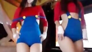 Lesbian Mario Girls Having Fun - Sexy Cosplay Outfits webcam