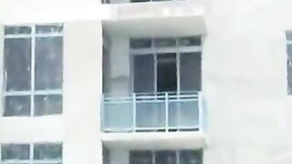 Hotel balcony lesbenshow Holliday 