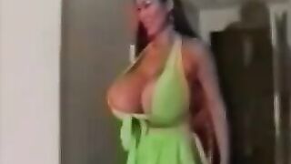 Minka and Elizabeth Starr tit to tit