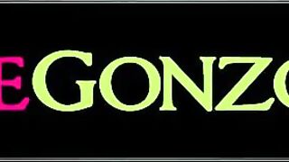 Cute teenies Liza Rowe and Jaye Summers scissoring pussies