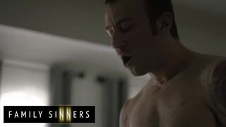 FAMILY SINNERS - Horny Stepbro Sticks His Tongue In His Stepsis's Pussy Making Her Eyes Roll Back