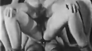 Vintage Lesbian Threesome - 1920s-30s