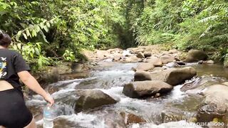 Date in MAGICAL and DISTANT PLACE with adventurer ends in OUTDOOR sex