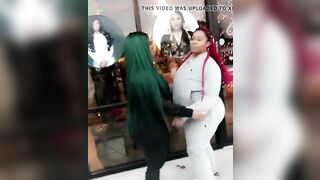 Black BBW's Make Out