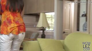 Older woman teaching youger babe - Mindi Mink, Cadey Mercury