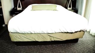 2 babes worship each others feet after exercising