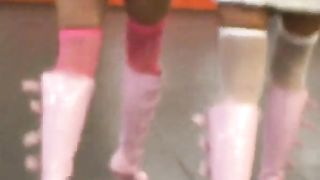 girls use Buttplug in public