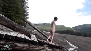 Girlfriend Experience in cabin & outdoors.