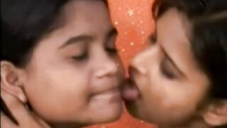 Young Mumbai Teens Making Lesbian Love
