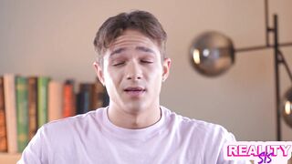 Creative New Reality Stepsis Tiana Blow Gets Stepbro to Paint her Pussy - S1:E3