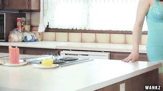 WANKZ- Goth Babe Roxie and Janessa