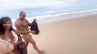 I went to the in nature's garb beach in Bahia to give it to the sweethearts.