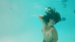 Underwater Lesbians Erotica